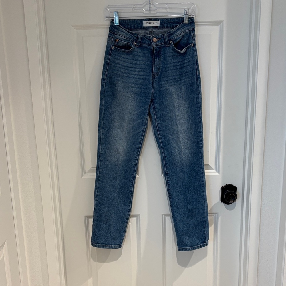 Elegant Blue Straight Leg Jeans
